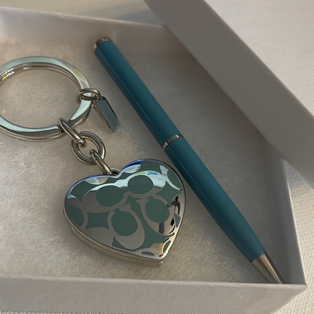 Coach Teal Signature Heart Keychain - Picture 8 of 9